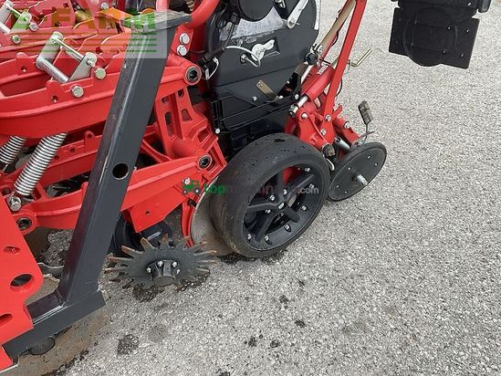 Sembradora - Kverneland - optima v 6 reihig e-drive ii