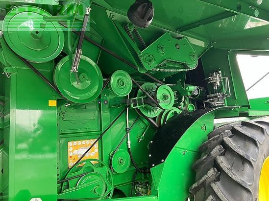 Cosechadora de Cereal - John Deere - w330