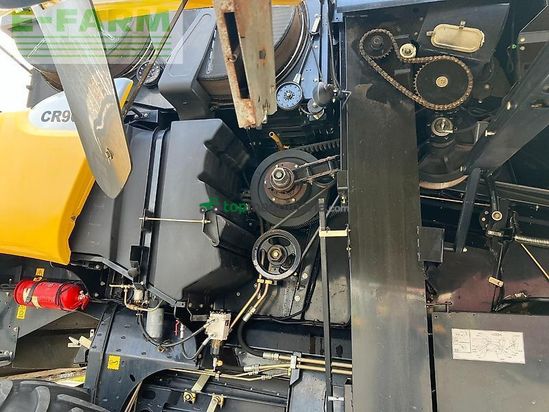 Cosechadora de Cereal - New Holland - cr9090