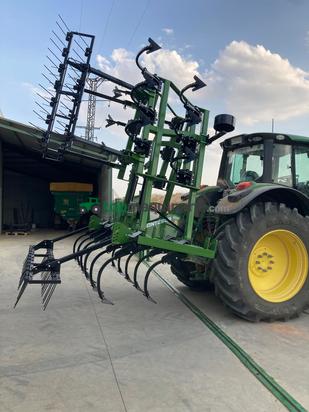 CULTIVADOR SEMICHISEL DE 23 BRAZOS ELASTOMEROS DE 35X35 EN 2 FILAS