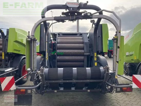 Empacadora gigant - Claas - rollant 454 uniwrap