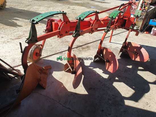 Vertedera cuatrisurco de ballesta Zerep