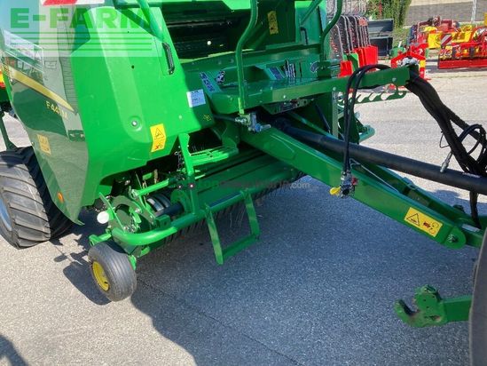 Empacadora gigant - John Deere - f 441 m