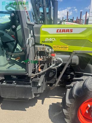 Tractor agrícola - Claas - nexos 240 l comfort