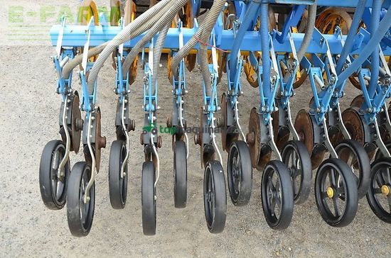 Sembradora - Treffler - tg 300.1 + lemken säschiene