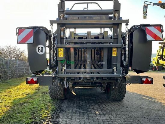 Empacadora gigant - Claas - quadrant 5300 fc t+st