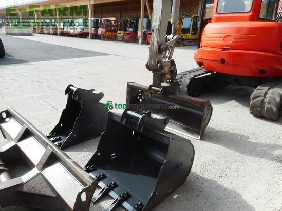 Excavadora - Takeuchi - tb 250 ( 4.965kg ) powertilt hydr. sw 3 löffel