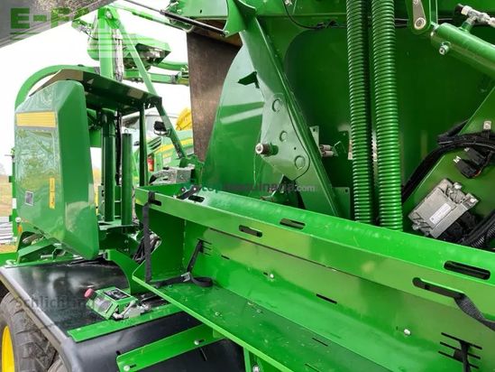 Empacadora gigant - John Deere - c461r