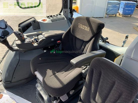 Tractor agrícola - Valtra - t175 versu tractor (st26261)