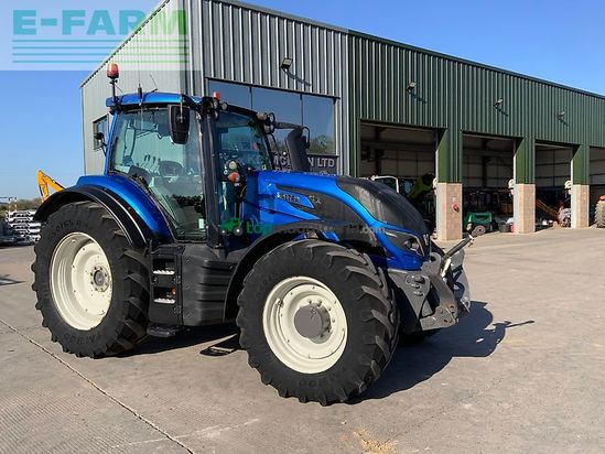 Tractor agrícola - Valtra - t214 active tractor (st26241)