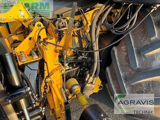 Cosechadora de Cereal - New Holland - fr 700