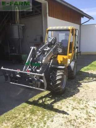 Minicargadora - Eurotrac - w12