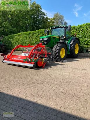 Rastrillo - Kuhn - merge maxx 442f bandschwader