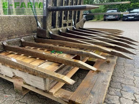 Minicargadora -  - strimech silagegabel defekt, volvo