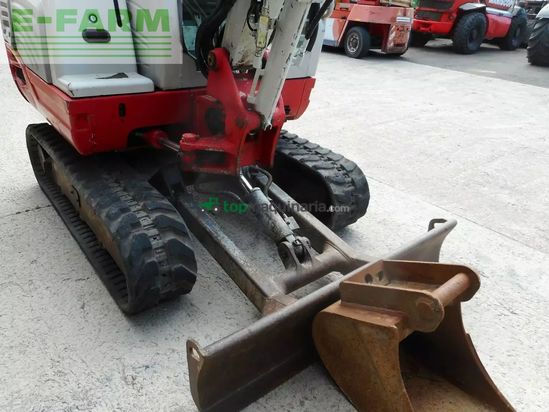 Excavadora - Takeuchi - tb 228 ( 2.810kg ) powertilt