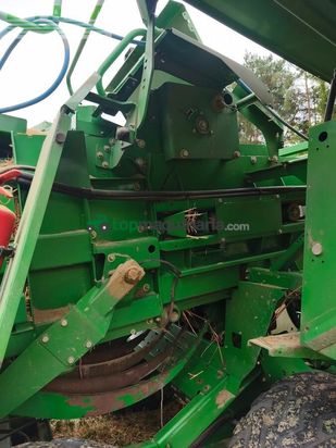 Empacadora gigant - John Deere - 1424c