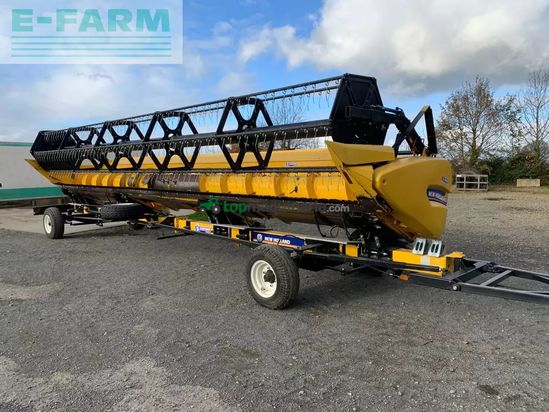 Cosechadora de Cereal - New Holland - cr 8.90