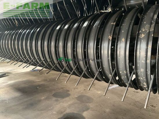 Empacadora gigant - Claas - variant 380 rc