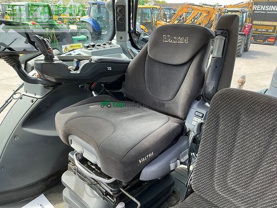 Tractor agrícola - Valtra - t254 versu tractor (st26300)