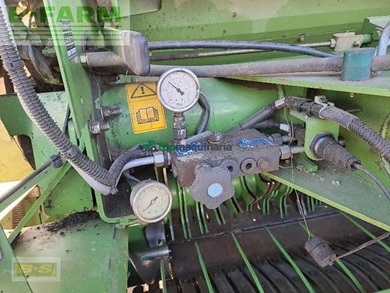 Empacadora gigant - Krone - v1800mc