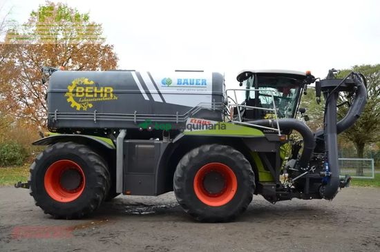 Tractor agrícola - Claas - xerion 4200 saddle trac bauer SADDLE TRAC