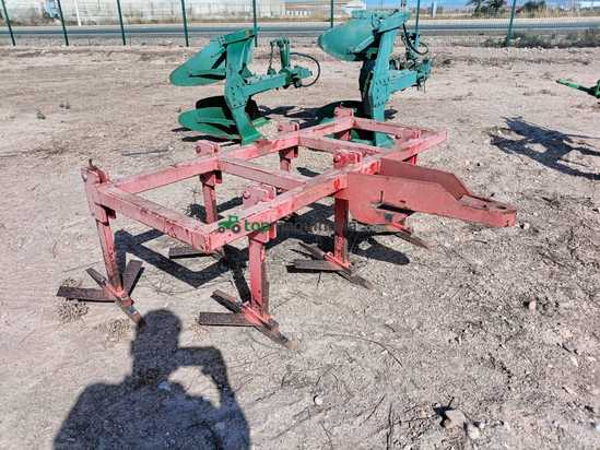 Cultivador agrícola de 7 brazos fijos