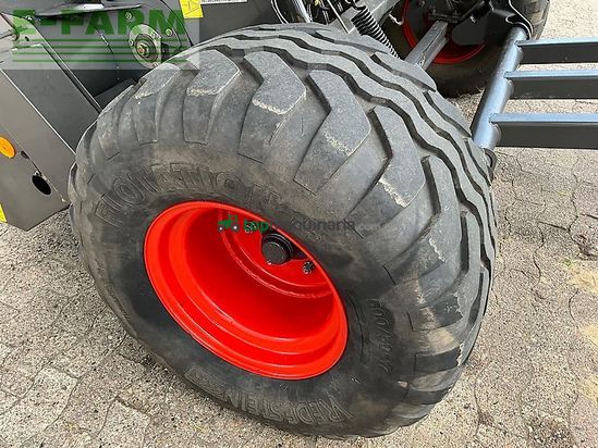 Empacadora gigant - Claas - variant 385 rc