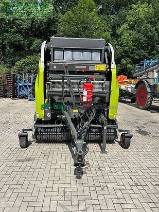 Empacadora gigant - Claas - variant 370 rf