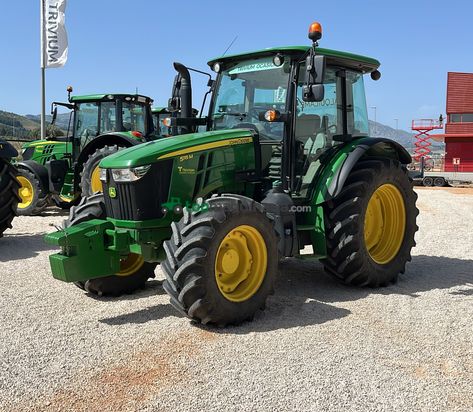 Tractor agrícola - John Deere - 5115M