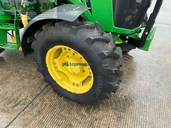 Tractor agrícola - John Deere - 5100m tractor (st23948)