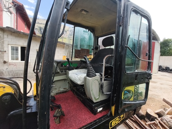 Excavadora - R60-7 