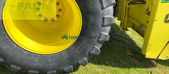 Cosechadora de Cereal - John Deere - 7700