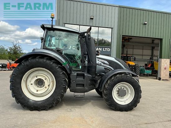 Tractor agrícola - Valtra - t254 versu tractor (st26300)