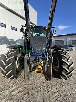 Tractor agrícola - Valtra - n134a