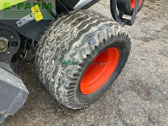 Empacadora gigant - Claas - variant 360 rc