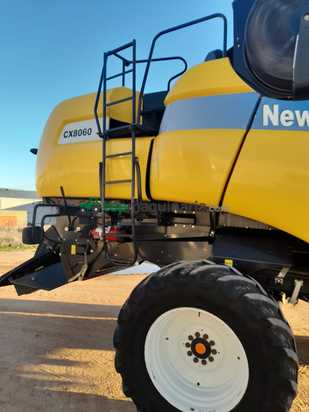 Cosechadora de Cereal - New Holland - CX8060
