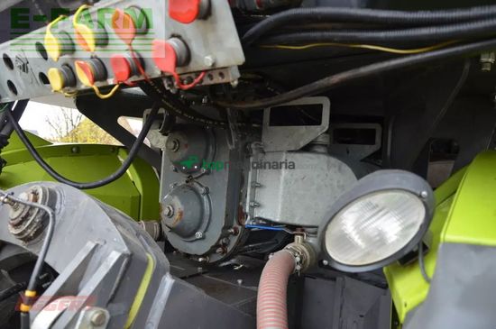 Esparcidor - Claas - xerion 4200 saddle trac bauer