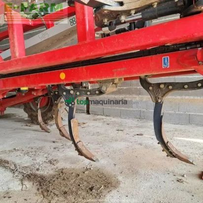 Cultivador - Pöttinger - terria 4040