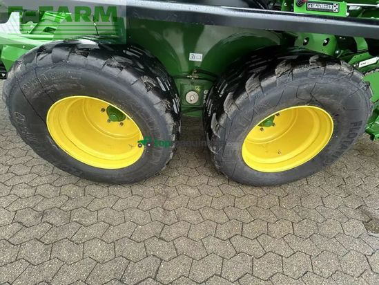 Empacadora gigant - John Deere - c441r