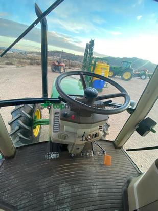 Tractor agrícola - John Deere - 6110