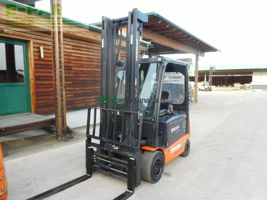 Elevadora - Doosan - b25x-5 mit ss + ss + ls + kabine + 80v ladegrät