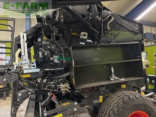 Empacadora gigant - Claas - variant 585