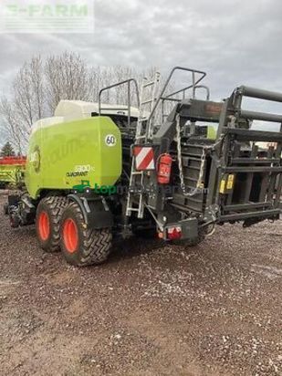 Empacadora gigant - Claas - quadrant 5300 fc t+st