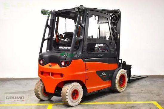 Elevadora - Linde - e 35/600 h 388