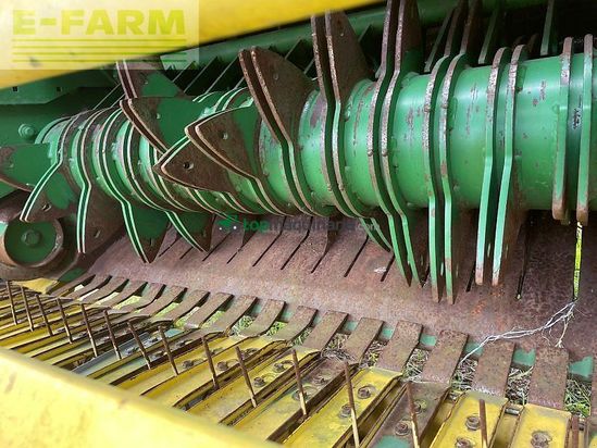 Empacadora gigant - John Deere - 590