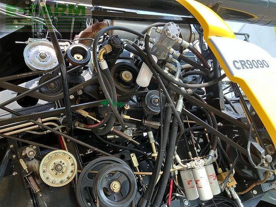 Cosechadora de Cereal - New Holland - cr9090