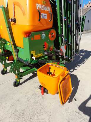 Pulverizador suspendido AMAZONE  UF 1501 PREMIUM