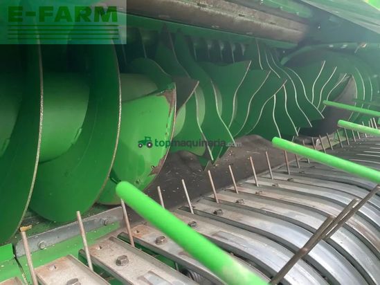Empacadora gigant - John Deere - v461 m
