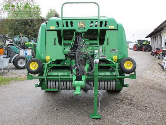 Empacadora gigant - John Deere - f441m