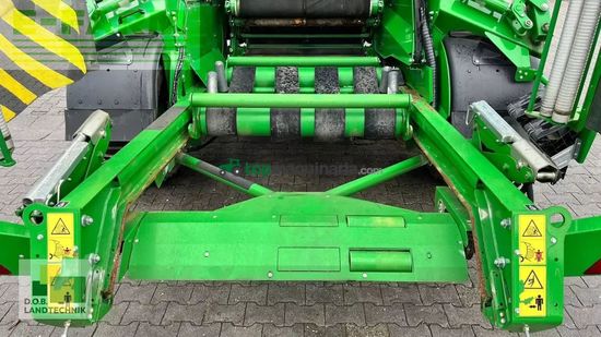 Empacadora gigant - John Deere - c451r